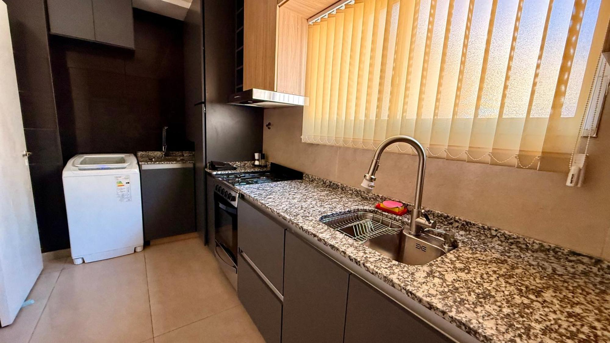 Bonarda - Departamento Con Cochera En Pleno Centro De Apartment