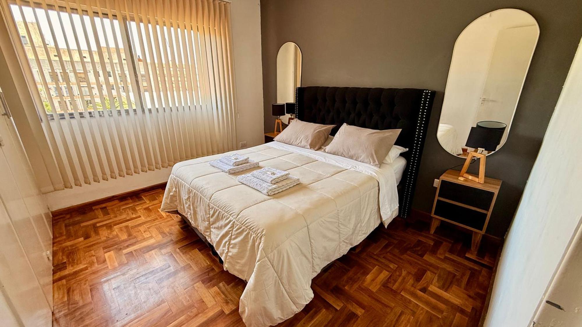 Bonarda - Departamento Con Cochera En Pleno Centro De Apartment